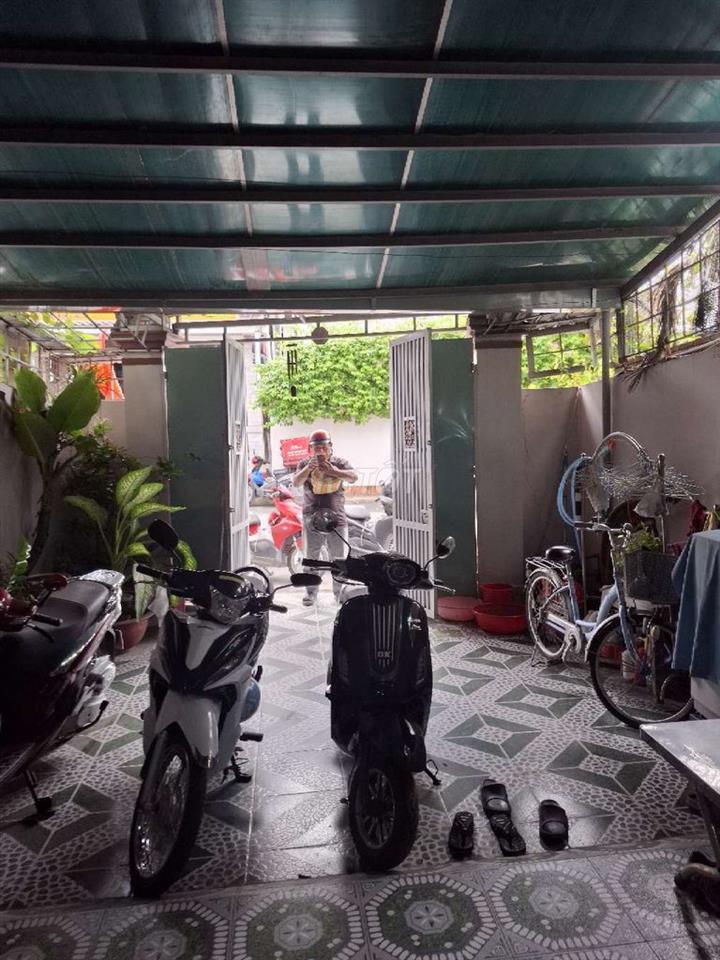 bán dùm bà cô nhà 1 trệt 2 lầu đường thạnh lộc 41 phường thạnh lộc