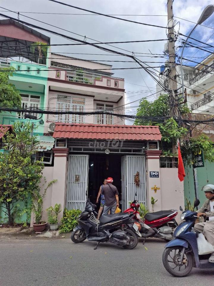 bán dùm bà cô nhà 1 trệt 2 lầu đường thạnh lộc 41 phường thạnh lộc