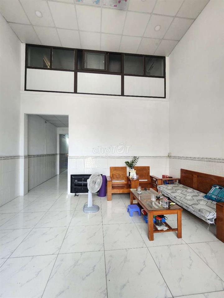 Bán nhà 1/ Dương Công Khi. Hẻm xe tải. 97m2. 2 tầng. Giá 2,35 tỷ.