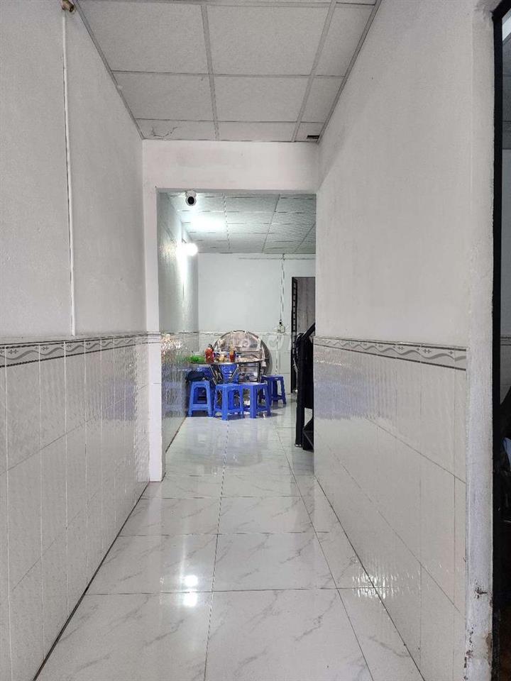 Bán nhà 1/ Dương Công Khi. Hẻm xe tải. 97m2. 2 tầng. Giá 2,35 tỷ.