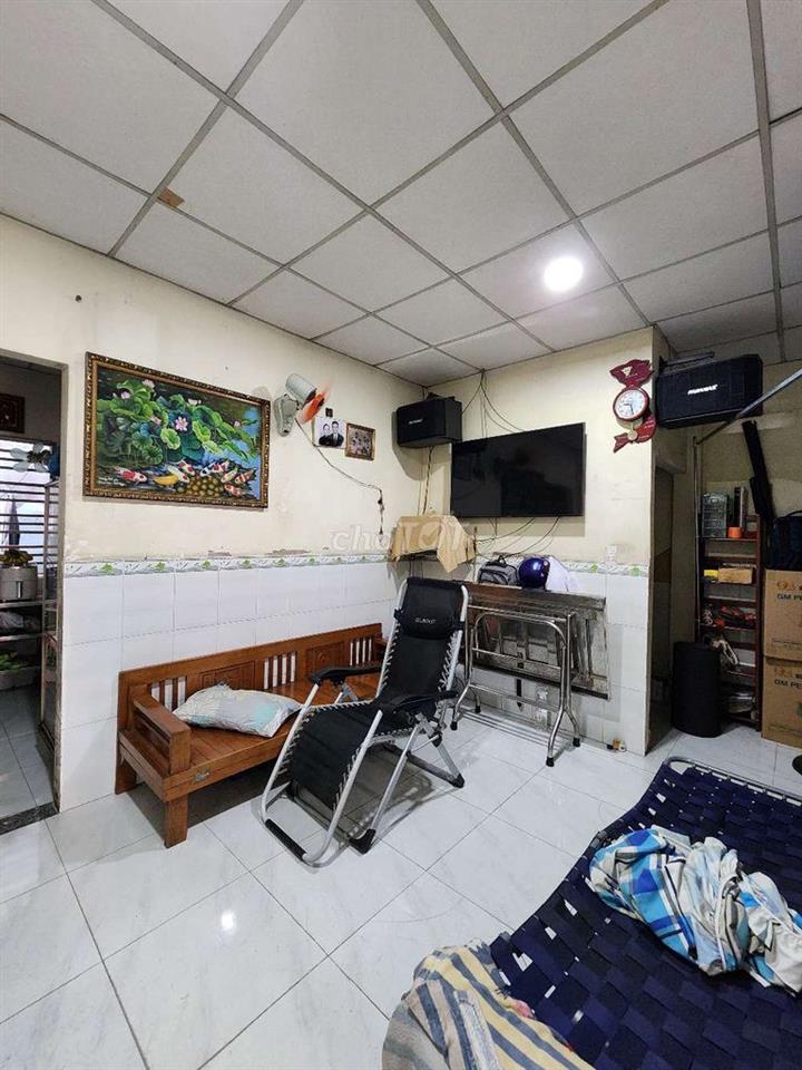 Bán nhà mặt tiền Nguyễn Ảnh Thủ, Thới Tam Thôn. 70m2. 7,5 tỷ.