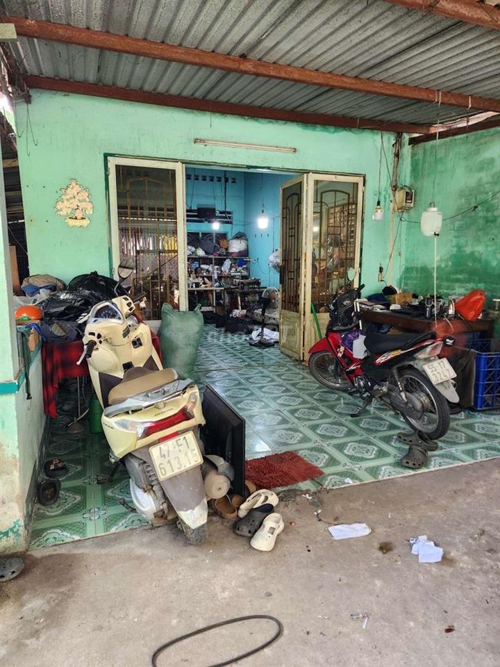 Nhà một xẹt Huỳnh Thị Mài, 215m2. Giá 4,98 tỷ.