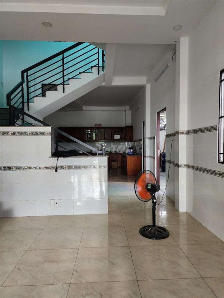 Nhà mặt tiền Nguyễn Thị Chuối. 7x18,6. 123,2m2. Giá 8,8 tỷ.