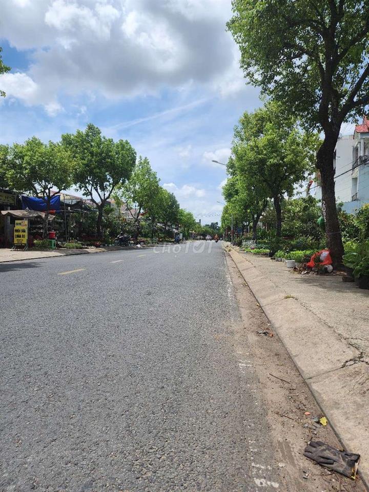 Nhà mặt tiền Song Hành. 125.5m2. 2 tầng. 8,2 tỷ.