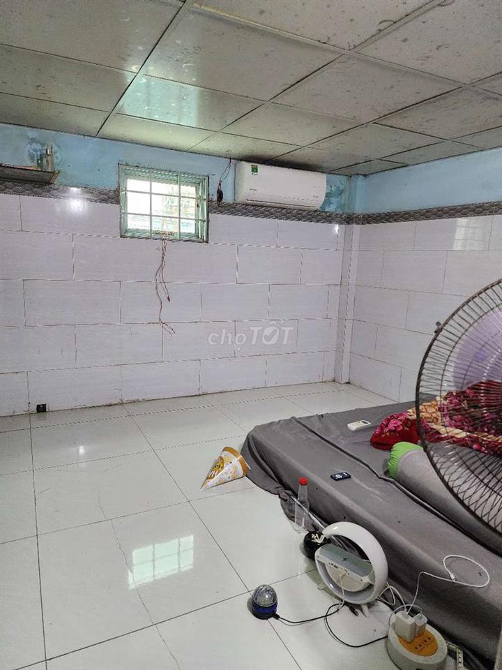 Nhà 1 xẹt Trưng Nữ Vương. 75m2. Có gác. 4,2 tỷ.