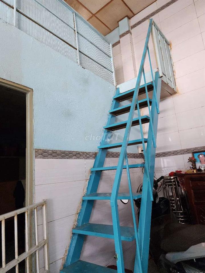 Nhà 1 xẹt Trưng Nữ Vương. 75m2. Có gác. 4,2 tỷ.