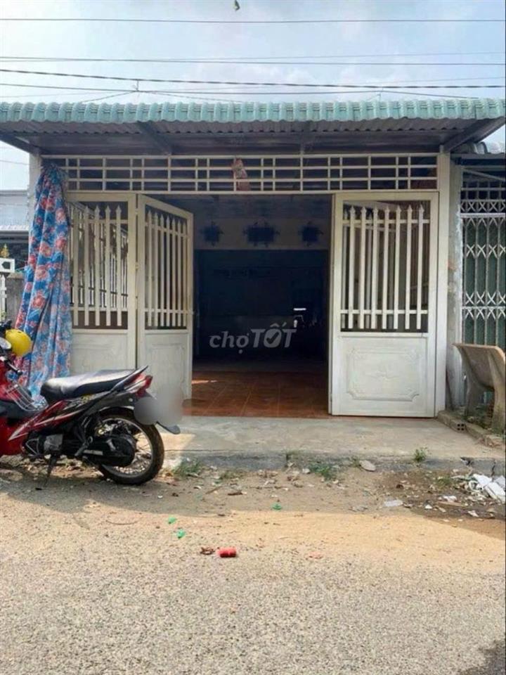 Bán gấp lô đất tặng căn nhà 132 ở Tân Phú Trung - Củ Chi Giá 750 triệu