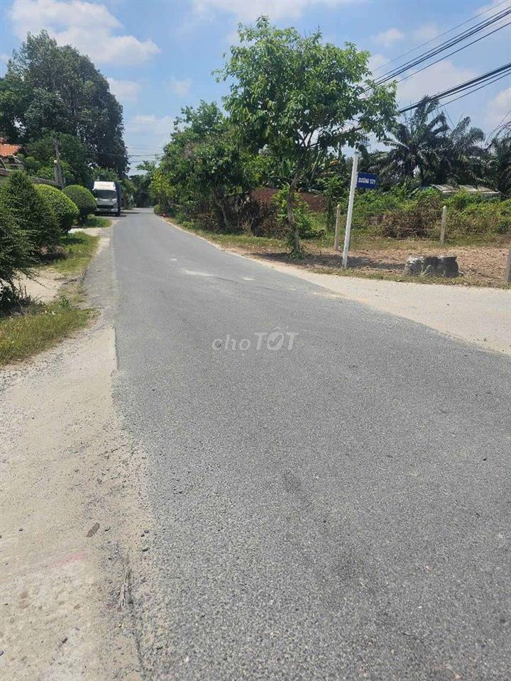 đất trung tâm xã nhuận đức