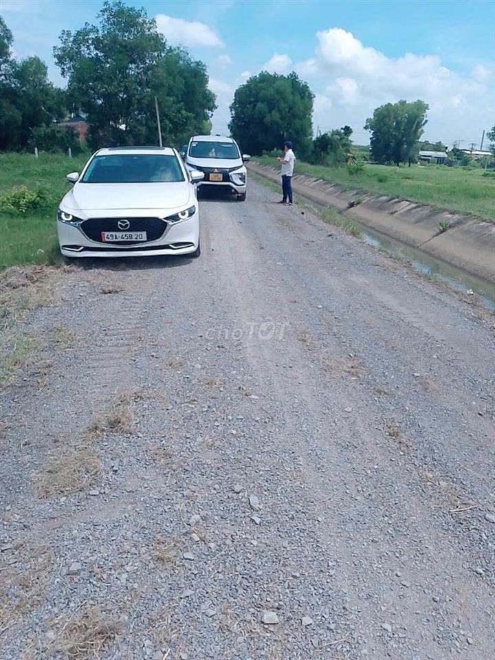 Ông Anh đi mỹ cần bán gấp lô đất.
