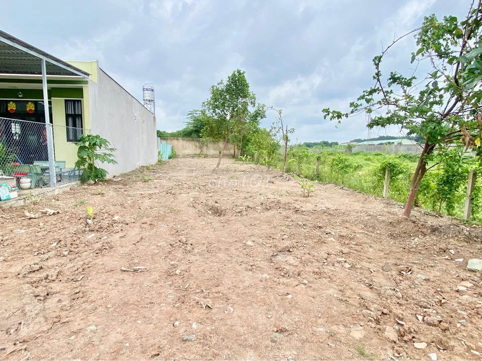 790tr Lô đất kế bên Vinhomes đường Nguyễn Thị Lắng (283m2) shr, thổ cư