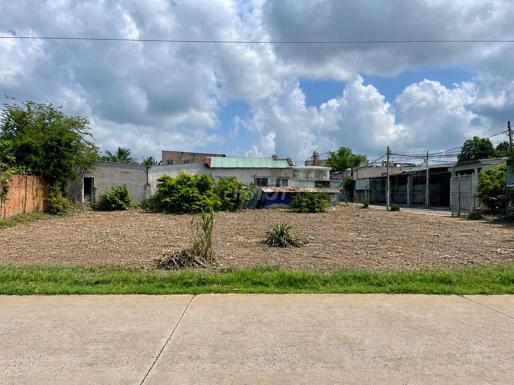 920tr Lô 2 mặt tiền sát QL22, kế dự án Vinhomes Hóc môn (500m2) shr