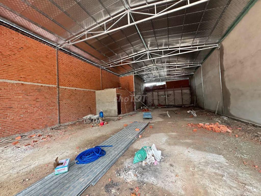 1tỷ1 Bán đất 280m2 (10x28) tặng nhà xưởng tại Nguyễn Thị Rành - shr