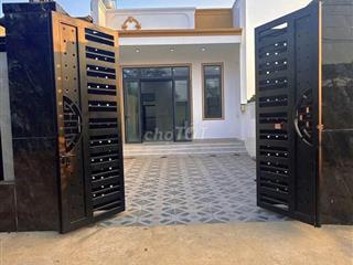 830tr Nhà đang cho thuê 7tr/th gần chợ Tân Phú Trung (100m2)shr