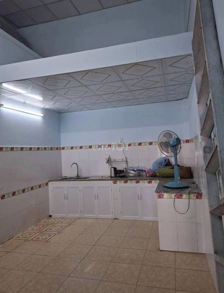 890tr Bán nhà gần kcn Tây Bắc (5x30), đang cho thuê 8tr/th, shr