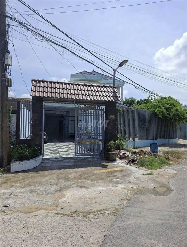 890tr Bán nhà gần kcn Tây Bắc (5x30), đang cho thuê 8tr/th, shr