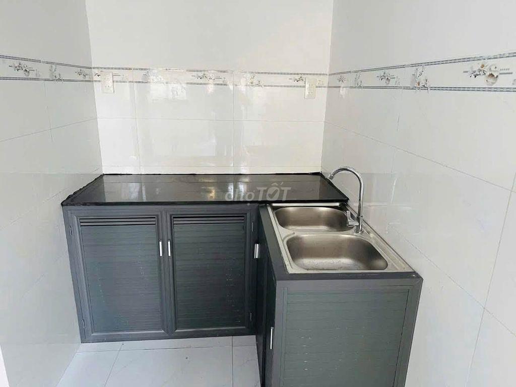 2tỷ4 Bán nhà trọ 12 phòng đường Tân Xuân, gần Bv Hóc Môn (71m2) SHR