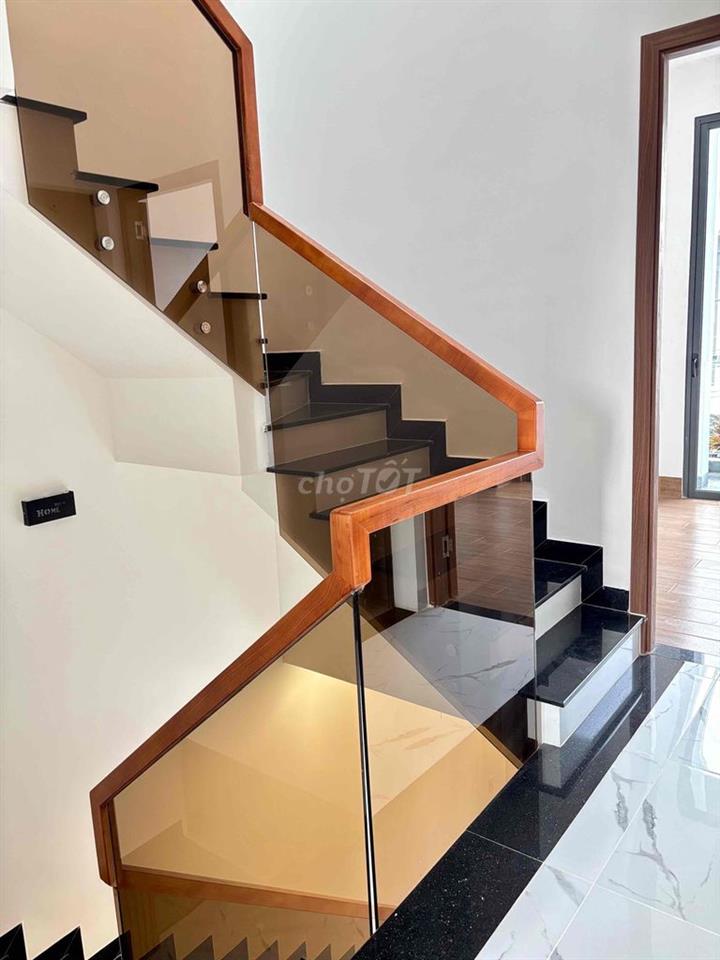 Tôi Chính chủ bán nhà mới xây. hẻm 47 gần chợ Long Trường, quận 9
