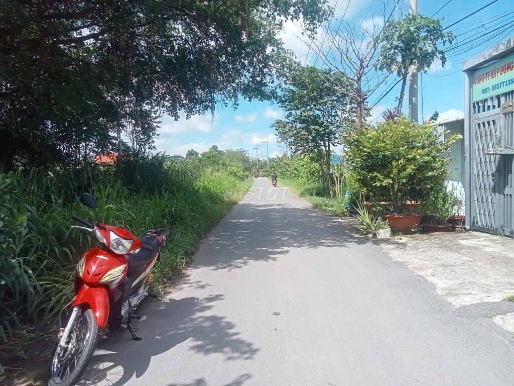 BÁN NHANH LÔ ĐẤT MT ĐƯỜNG 65, XÃ TÂN PHÚ TRUNG, 208M2, SHR, 850TR