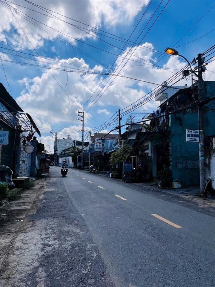 Gía thật ! Bán lô đất tại xã Tân Xuân, Hóc Môn. 199m2, SHR, 1 tỷ 095