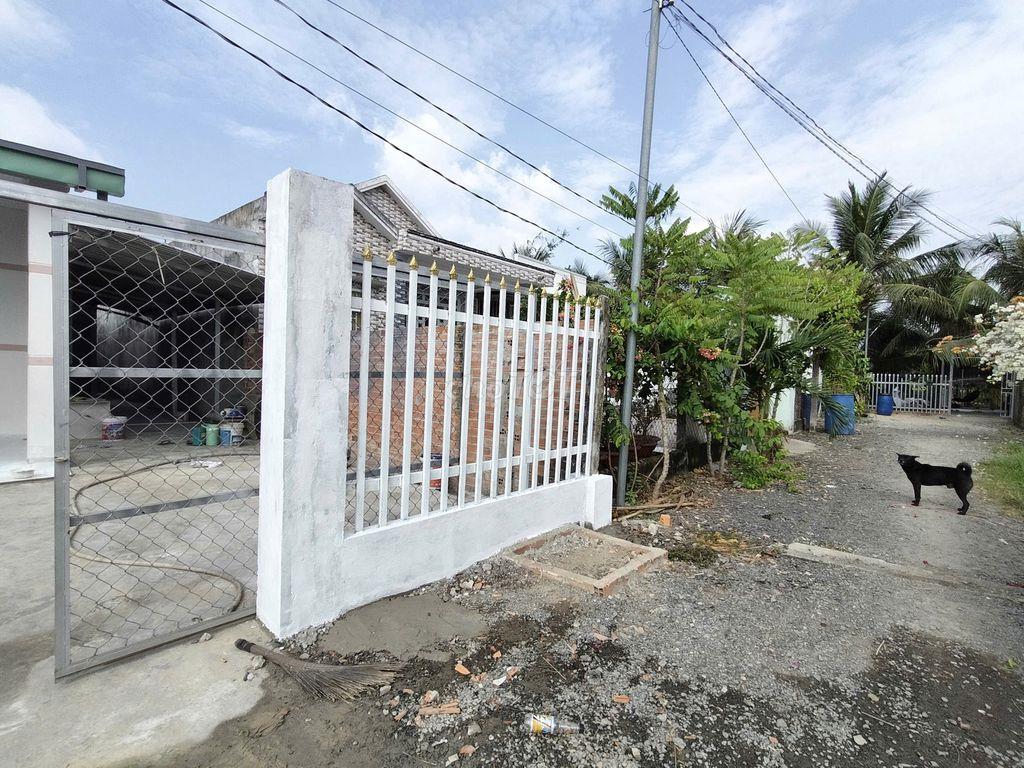 NHÀ CẤP 4 KP BÀU MÂY ĐẸP KHỎI CHÊ, 198M2, SHR, 595TR