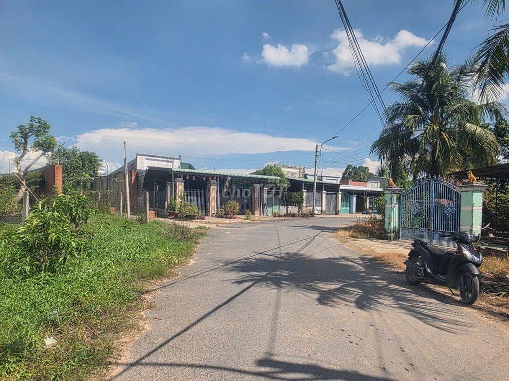BÁN NHANH LÔ ĐẤT PHƯỜNG GIA LỘC, 336M2, SHR, 750TR