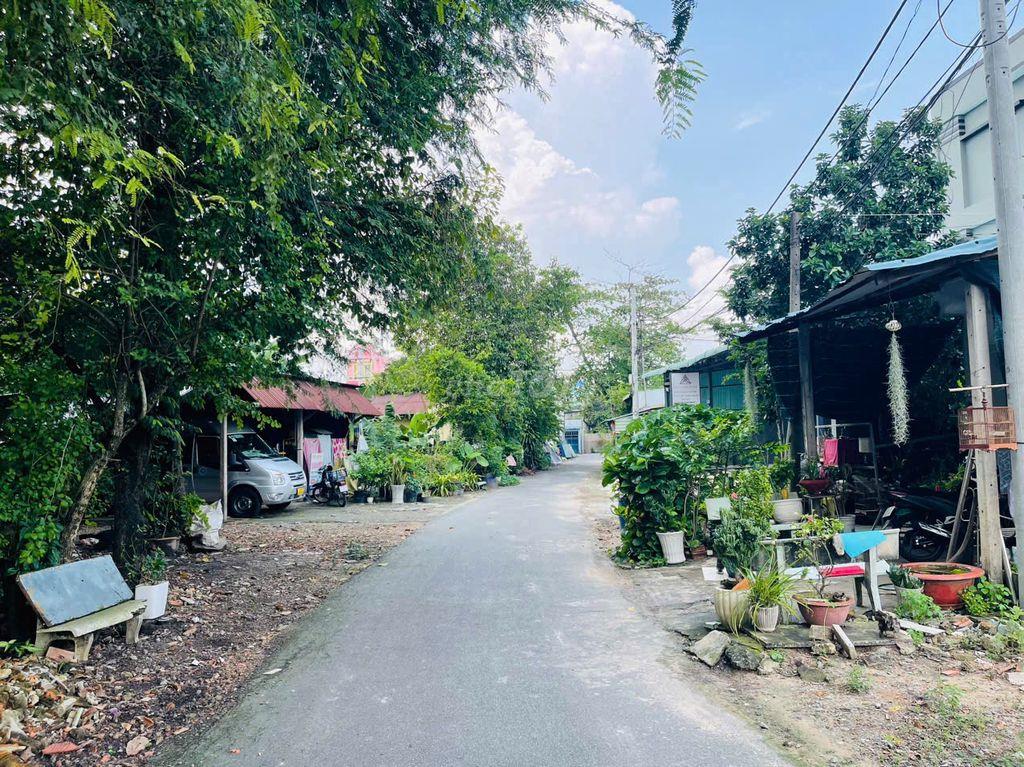 Cần tiền làm ăn nên BÁN GẤP lô sẵn thổ cư 300m , mặt tiền nhựa