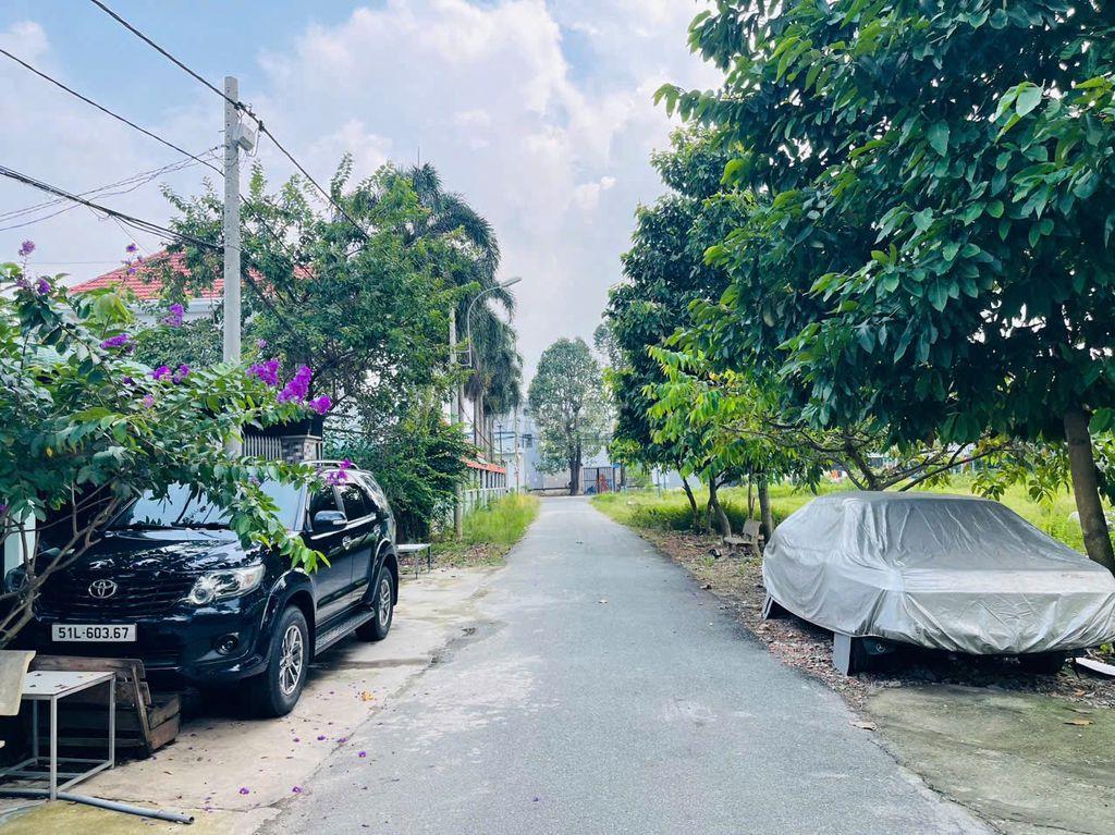 Cần tiền làm ăn nên BÁN GẤP lô sẵn thổ cư 300m , mặt tiền nhựa