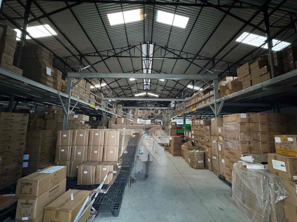Cần cho Thuê xưởng Diện tích rộng đẹp , xe tải cont  lưu thông 24/7