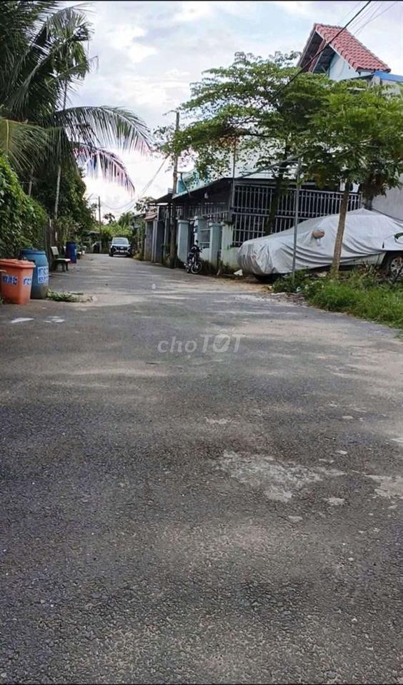 323 m2 Đất Thổ Cư 👉 2 MT View Kênh 👉 Bên Hông Công An Bình Mỹ