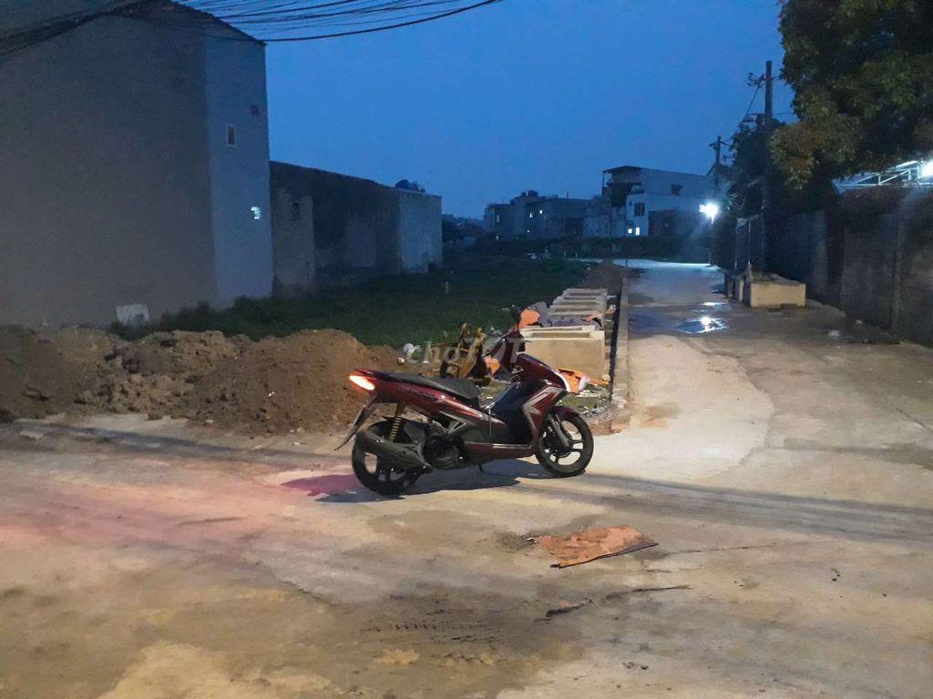 7 x 20 ( 2 Mặt Tiền ) Đường Đang Trải Nhựa Gần Chợ Gà, Trần Quang Cơ