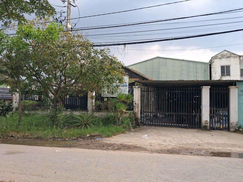 Đúng 1000 m2 Full Thổ Cư - Mặt Tiền Xe Công ( Có sẵn Xưởng)