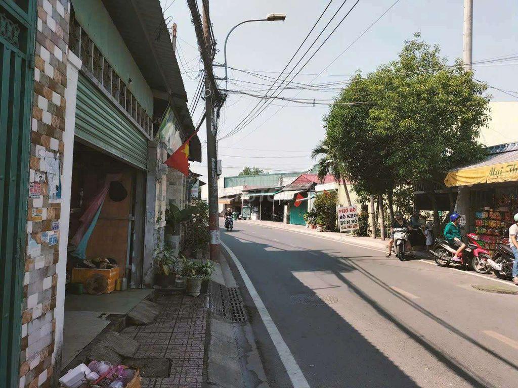 Khó Tin 👉 220 m2 Nhà Mặt Tiền 1 Lầu Có 4 Phòng Trọ Giá Như Trong Hẻm