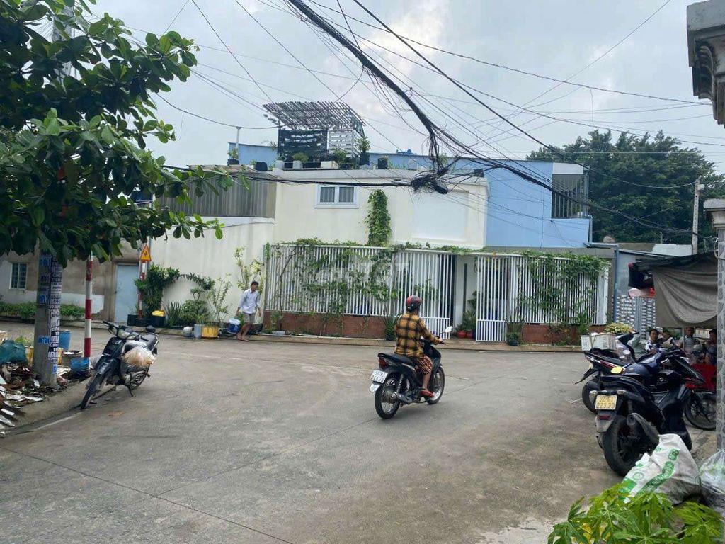 Ngang 9m - Cặp Nhà Lầu - Mặt Tiền Buôn Bán Nhỏ
