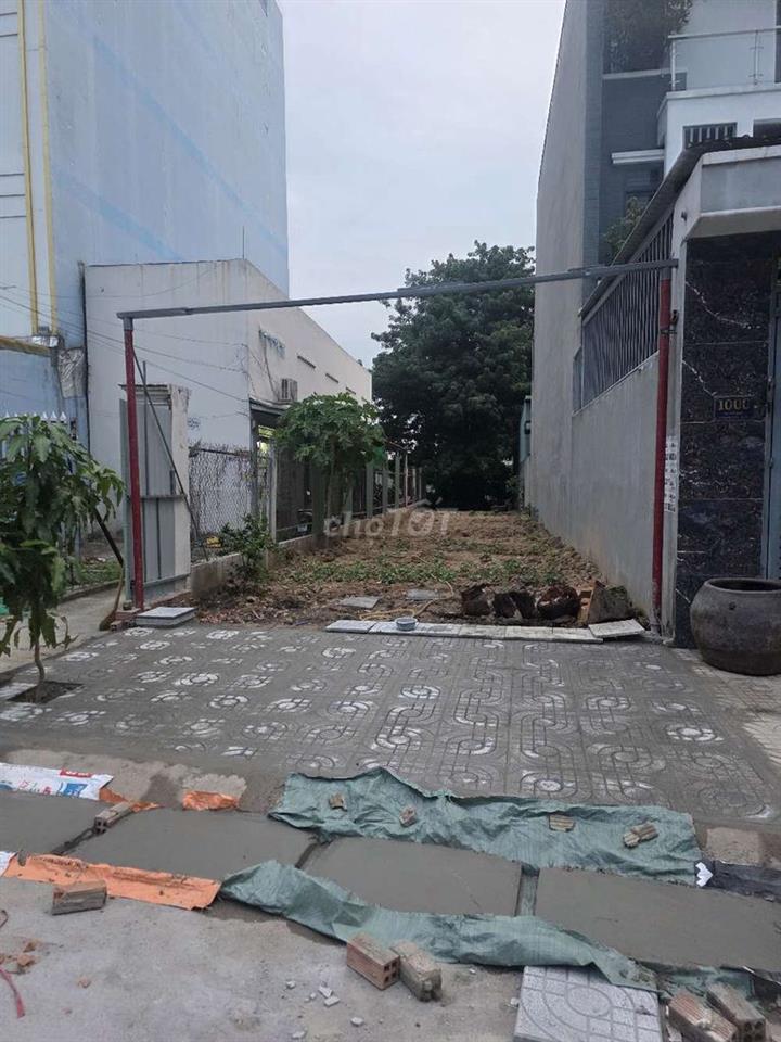 BÁN GÂP ĐẤT 01 MẶT TIỀN HHG SAU MẶT KÊNH