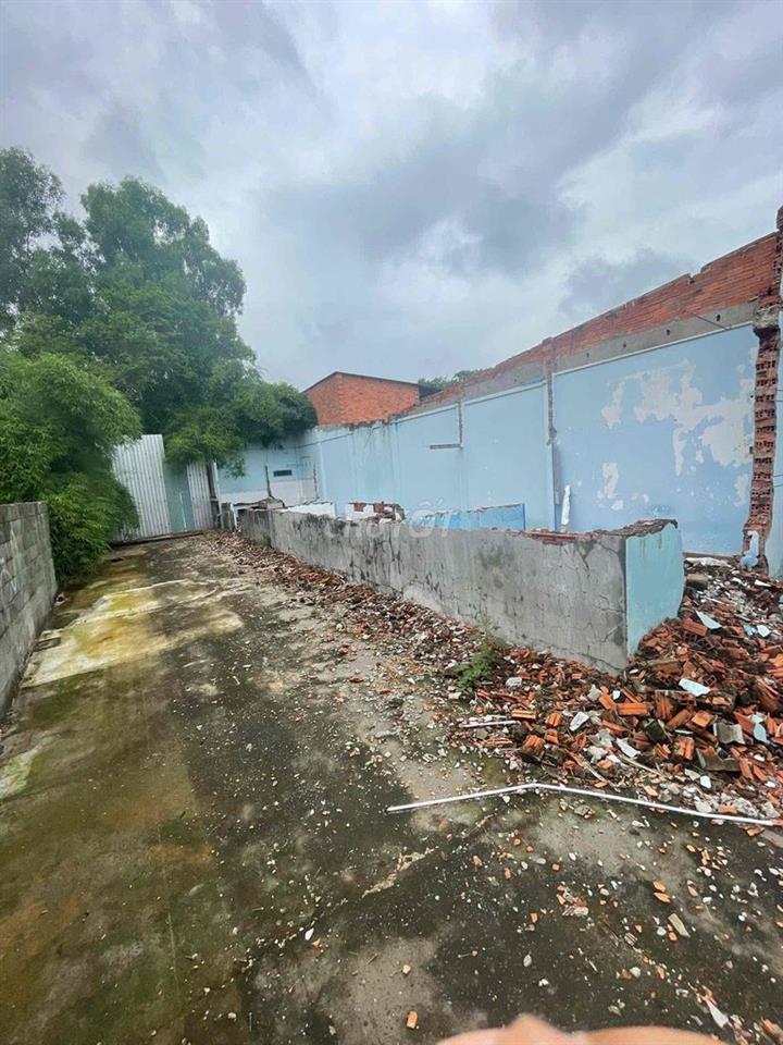 Cần bán đất Full thổ 181m2 ngay chợ