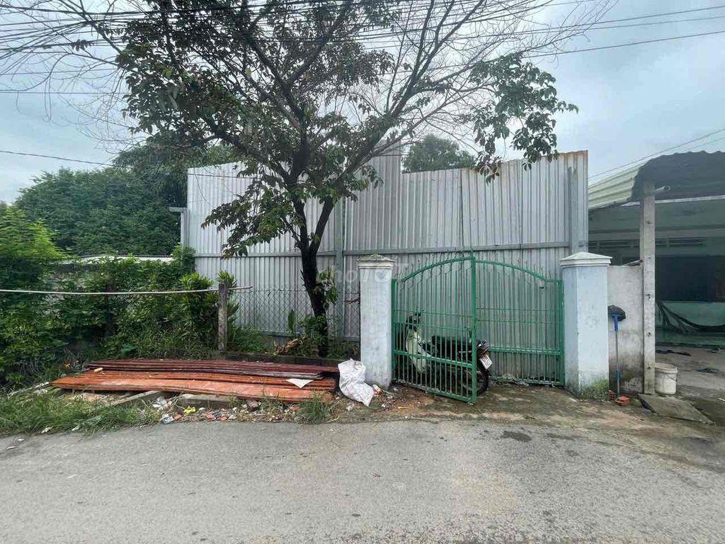 Cần bán đất Full thổ 181m2 ngay chợ
