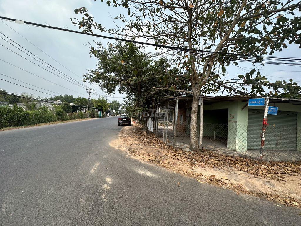 Giảm giá cần bán lô đất 2 mặt tiền tỉnh lộ 7 và đường bến đình
