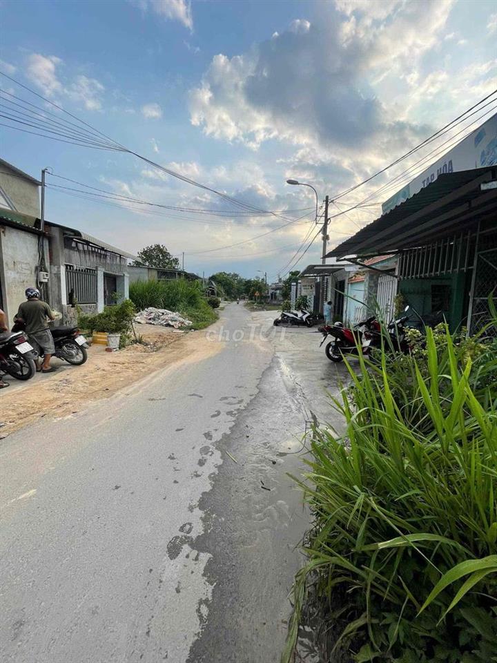 CHÍNH CHỦ BÁN ĐẤT TÂN THẠNH ĐÔNG 4,5x15 LH: ***