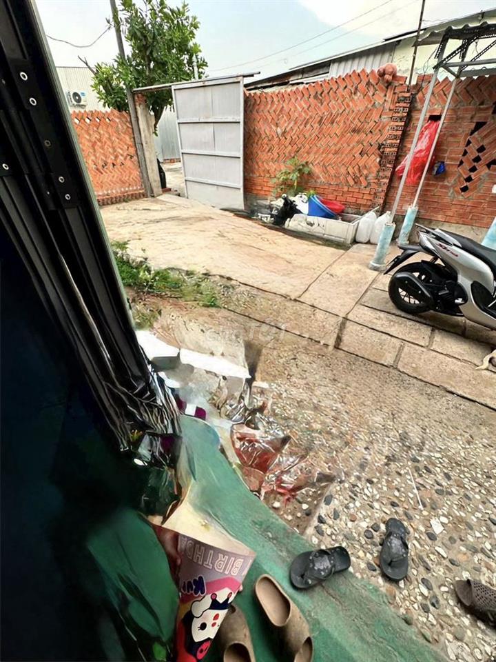 Bán đất tặng nhà