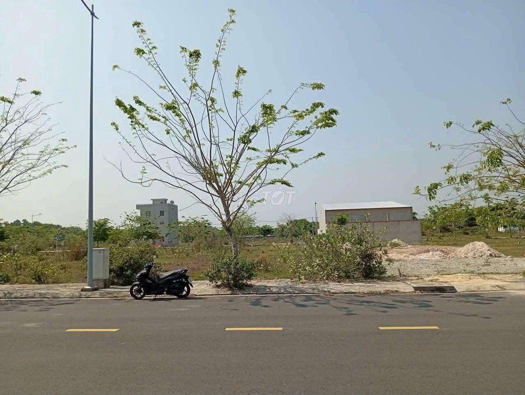 đất sổ hồng riêng, mua bán công chứng trong ngày 