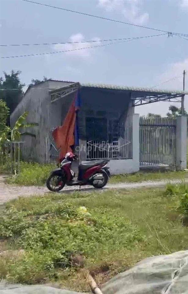 CHÍNH CHỦ