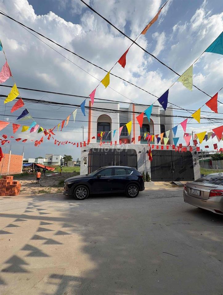 Bán lô đất full thổ cư,xây dựng tự do,đường trước 2 xe tránh nhau