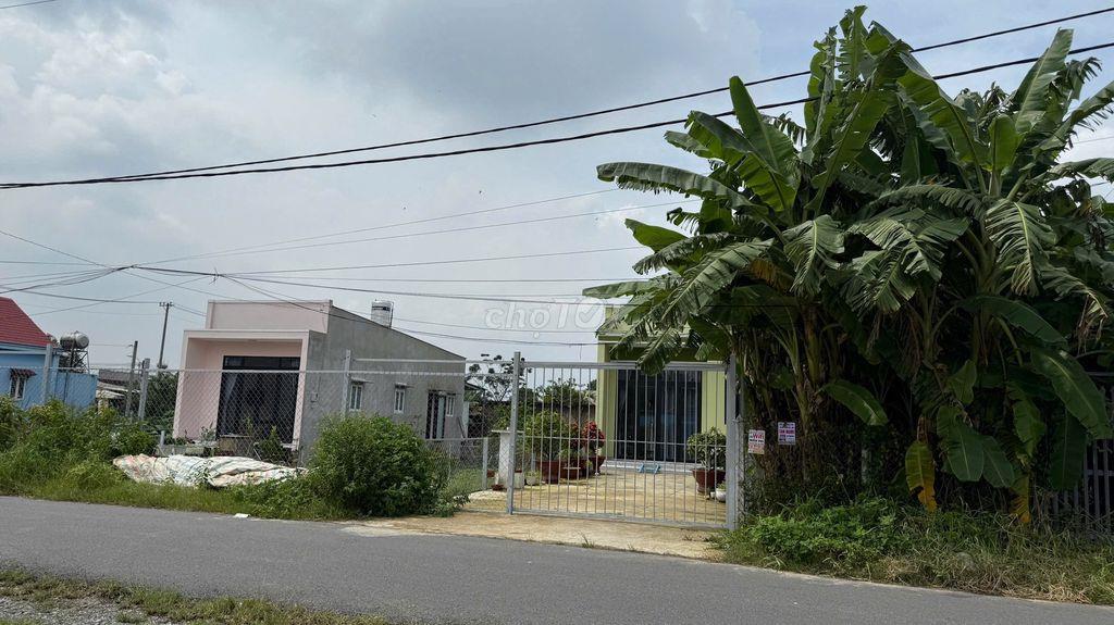 BÁN GẤP ĐẤT MẶT TIỀN