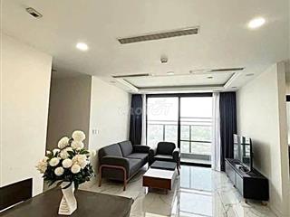 Lê Quang Định/2,2 tỷ góc hồ bơi 53m2/ ở liền SHR/bank 70%/NT mới 