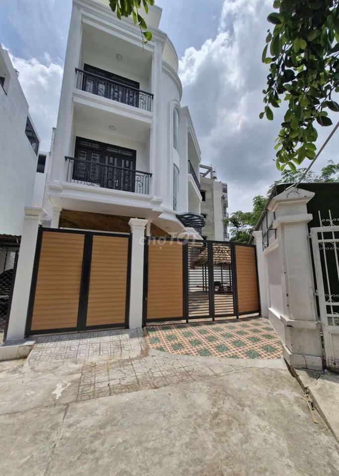 Chỉ còn 17.5 tỷ cho căn biệt thự ngay khu Sài Gòn Coop ,dt 150m2, HH2%