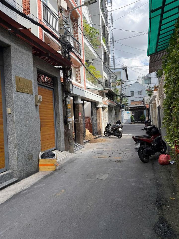 Tòa CHDV Đường An Nhơn, p17, quận Gò Vấp, DT: 6X23m, 4T+ Lửng+ MCCT