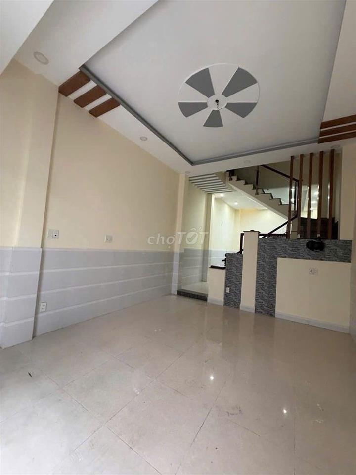 Bán nhà hẻm xe hơi Dương Quảng Hàm, p5, q. gò vấp, dt 4x11, 1 lầu, 2pn