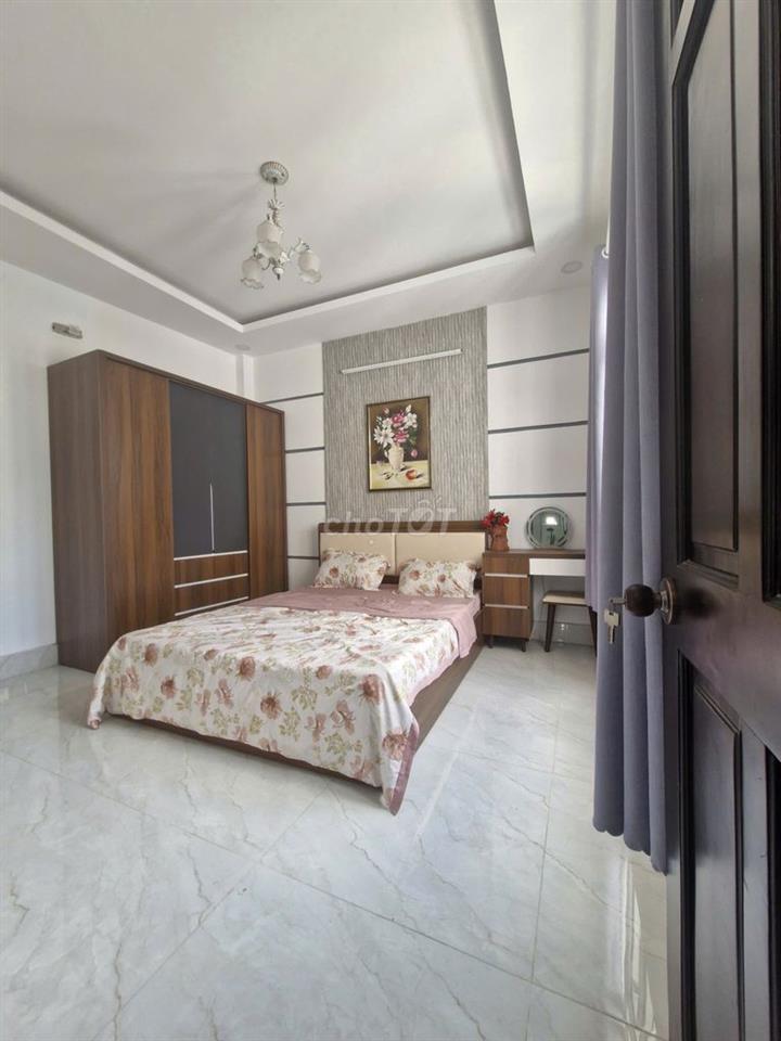 Nhà 1 sẹt đường quang trung p8 quận Gò Vấp, 5PN, 7WC, giá 15tr/th