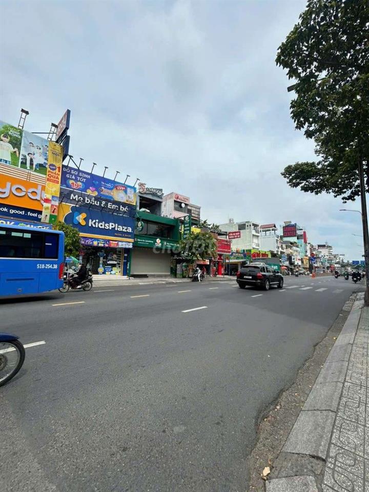 Bán Nhà mặt tiền Phan Văn Trị, P5, Gò Vấp, đối diện Cityland, dt 4x23m
