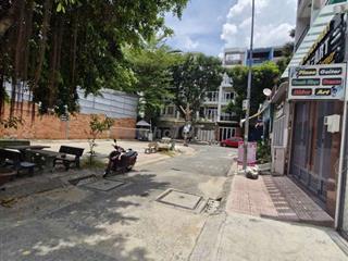 Nhà 2 xe hơi tránh nhau, cập ngay trường Lê Đức Thọ,  dt 215m2, 2l,st
